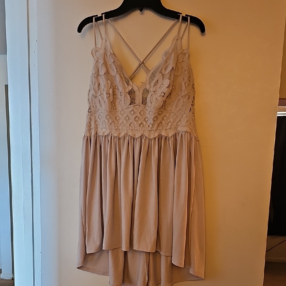 Zenana Outfitters Beige Lace High-Low Tank with Crisscross Straps